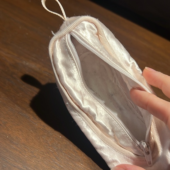 Cute Pointe Shoe pencil holder, coin purse and makeup bag/ Ballet Shoe Keychain - Picture 4 of 9